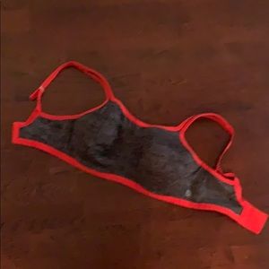 Natori 34DD sports bra